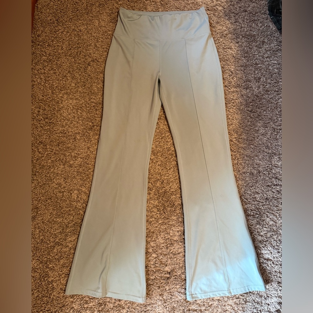 Elegant Women's Cream Pants